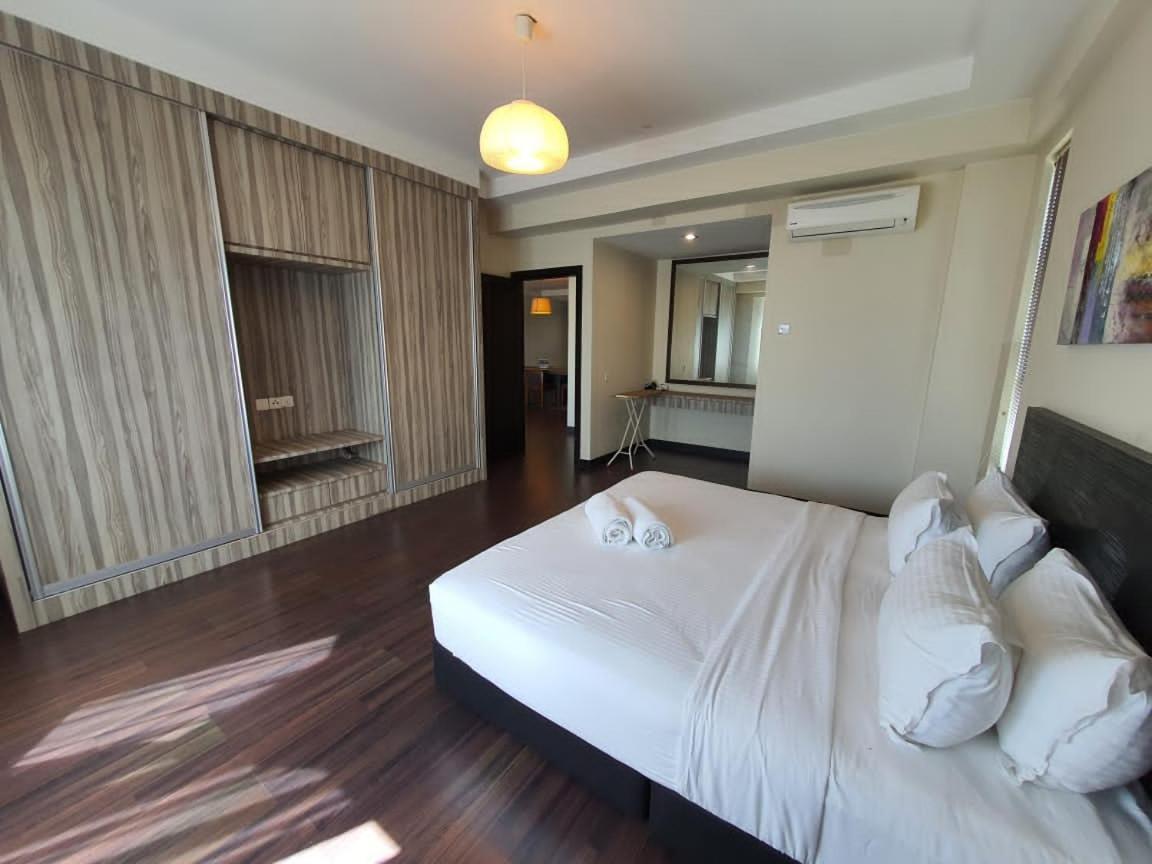 קוטה קינבלו Aa Residen Luxury Condo Homestay 18Mins Walk Tanjung Aru Beach & Golf Course, Not Beach Side Resort מראה חיצוני תמונה