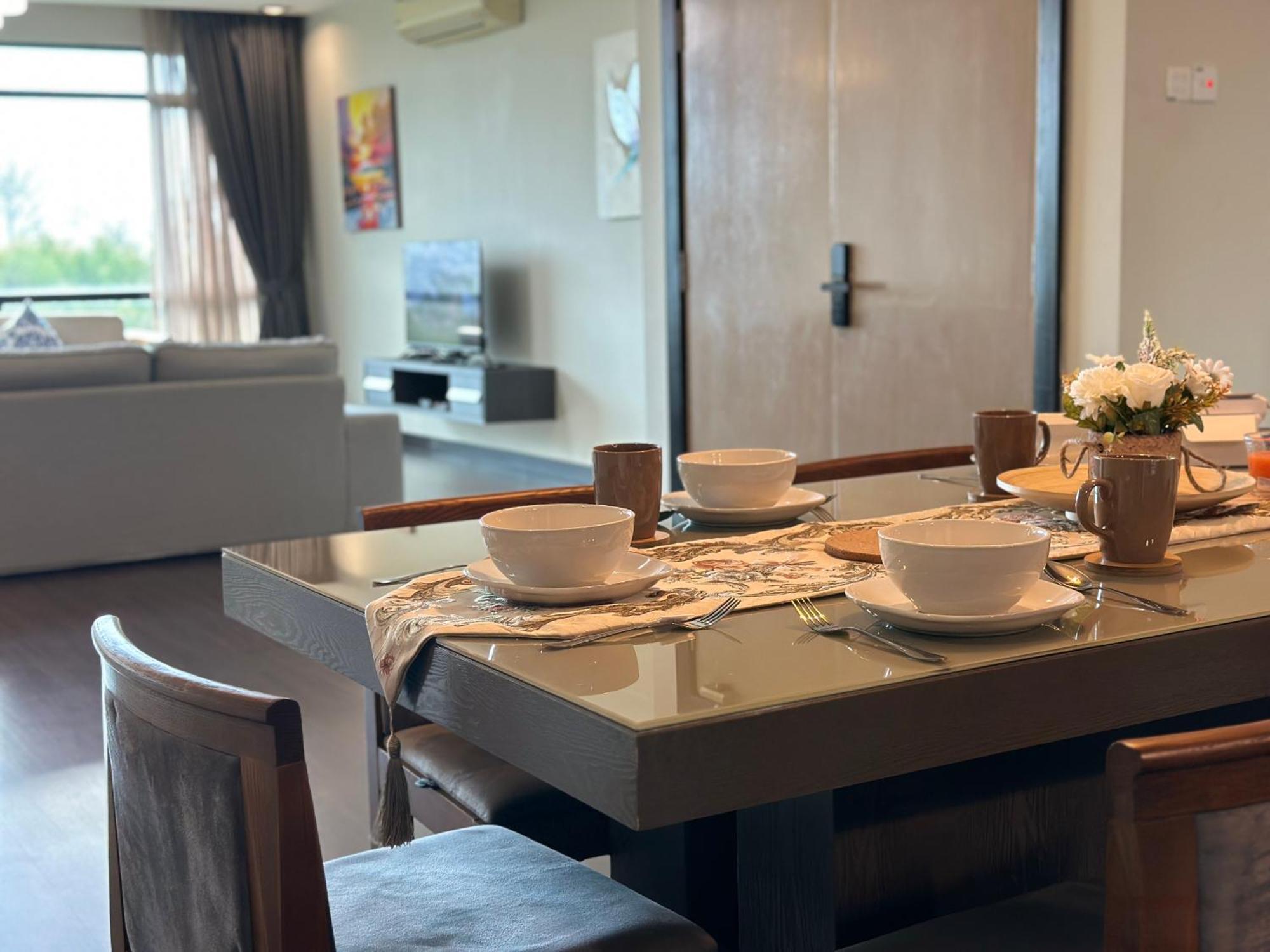 קוטה קינבלו Aa Residen Luxury Condo Homestay 18Mins Walk Tanjung Aru Beach & Golf Course, Not Beach Side Resort מראה חיצוני תמונה
