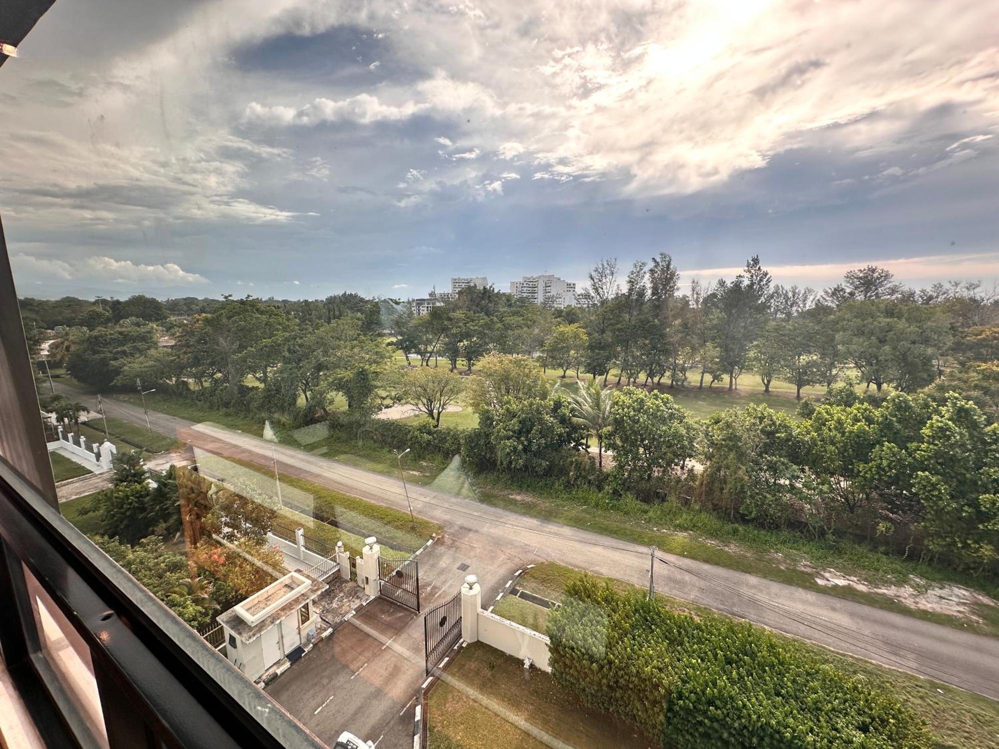 קוטה קינבלו Aa Residen Luxury Condo Homestay 18Mins Walk Tanjung Aru Beach & Golf Course, Not Beach Side Resort מראה חיצוני תמונה
