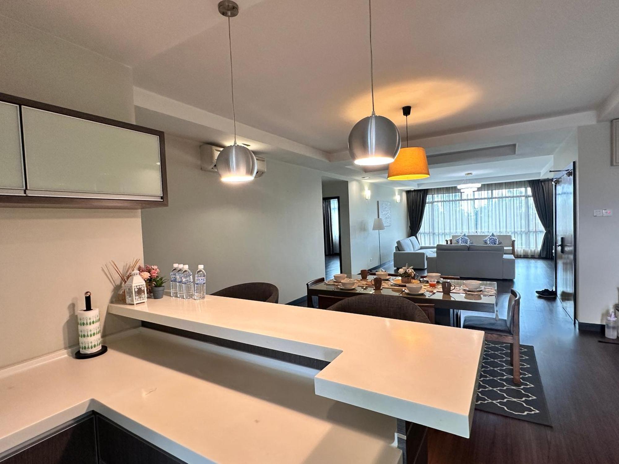 קוטה קינבלו Aa Residen Luxury Condo Homestay 18Mins Walk Tanjung Aru Beach & Golf Course, Not Beach Side Resort מראה חיצוני תמונה