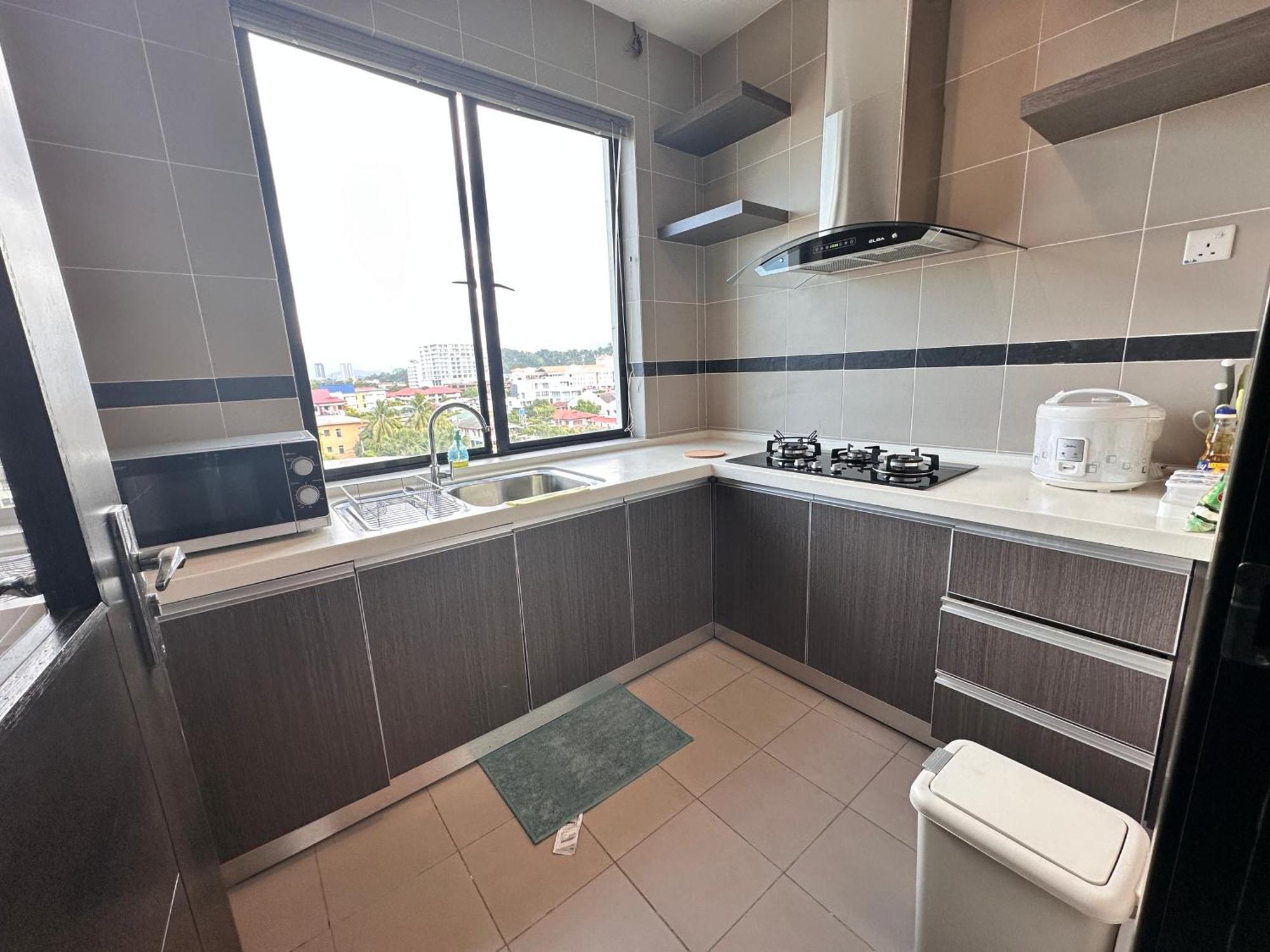 קוטה קינבלו Aa Residen Luxury Condo Homestay 18Mins Walk Tanjung Aru Beach & Golf Course, Not Beach Side Resort מראה חיצוני תמונה